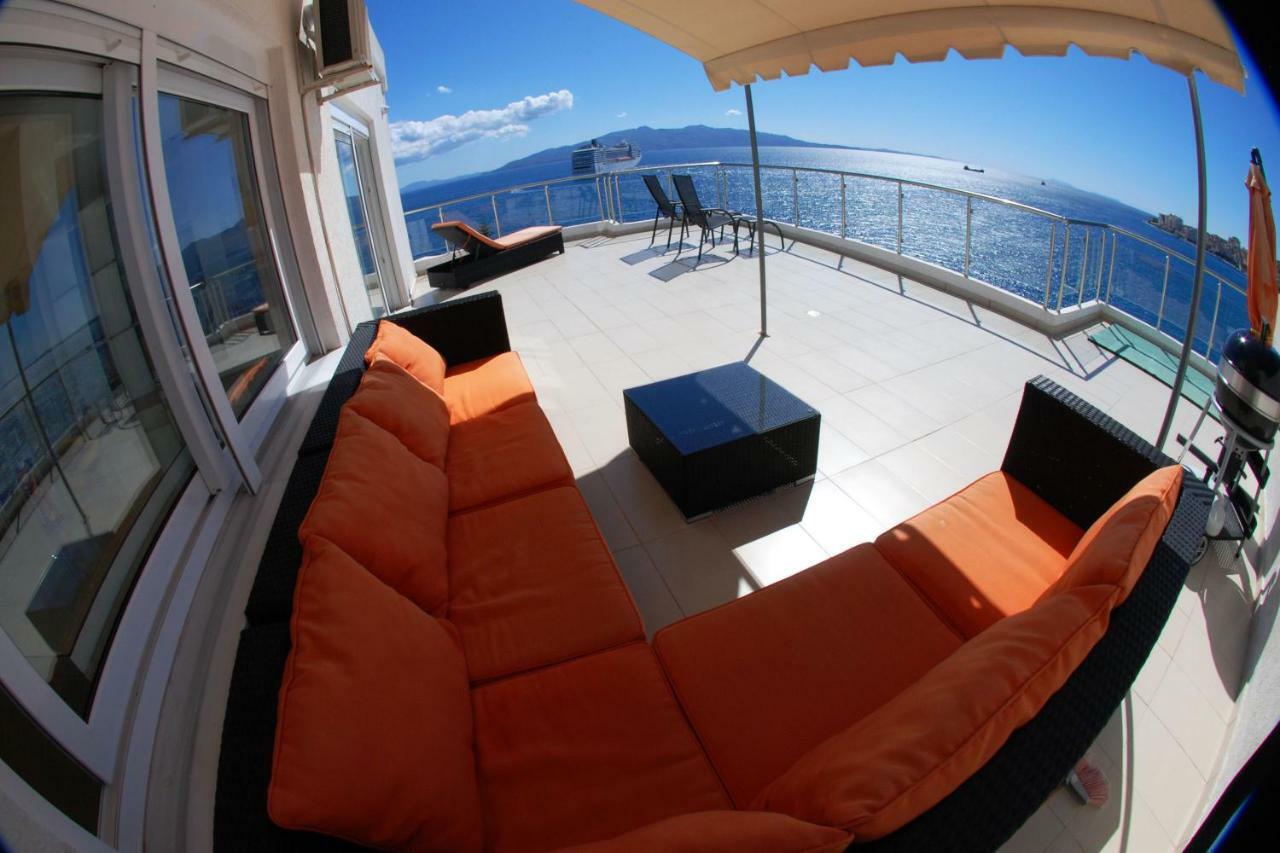 Azzura Flats Appartamento Sarandë Esterno foto