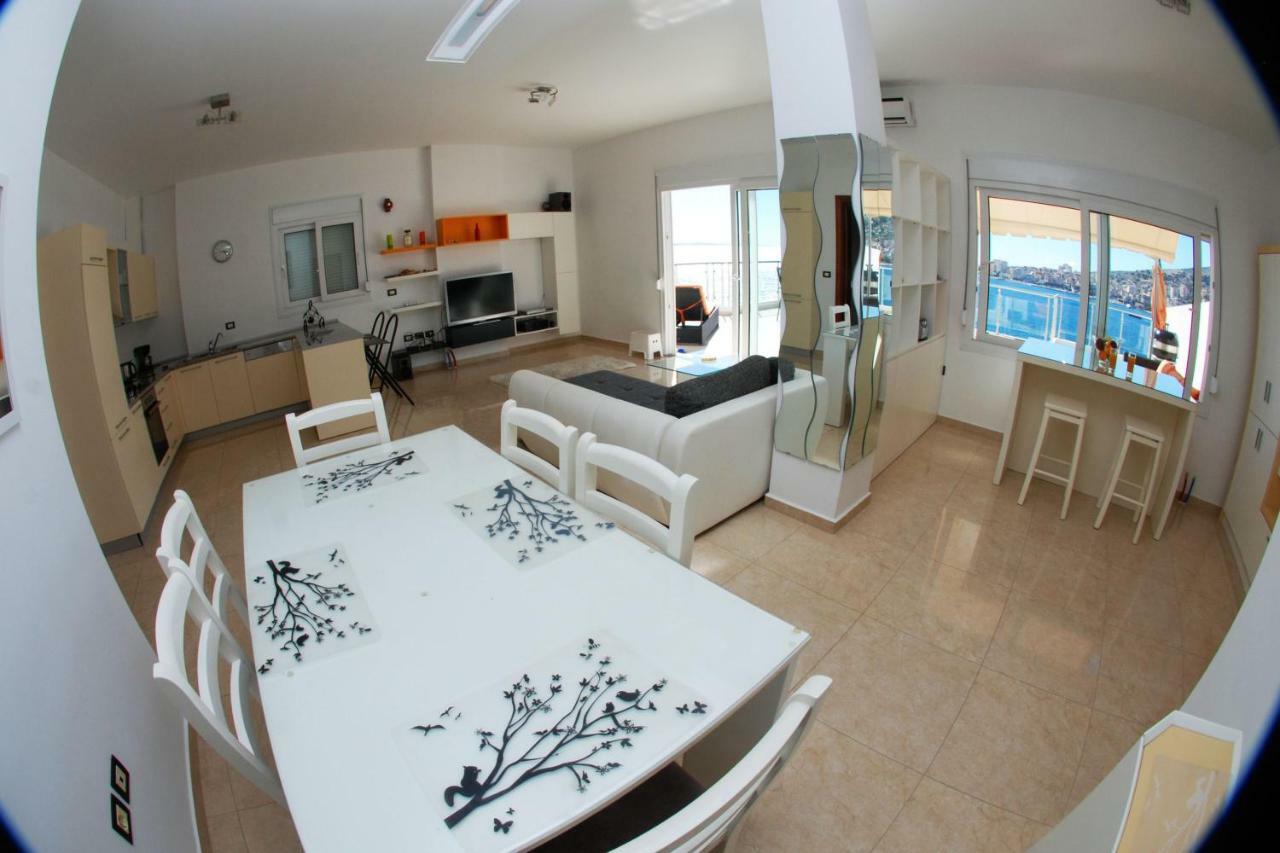 Azzura Flats Appartamento Sarandë Esterno foto