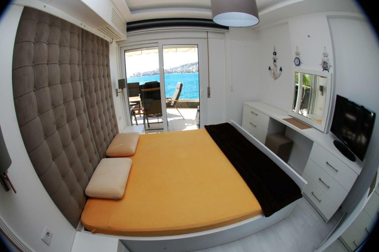Azzura Flats Appartamento Sarandë Esterno foto