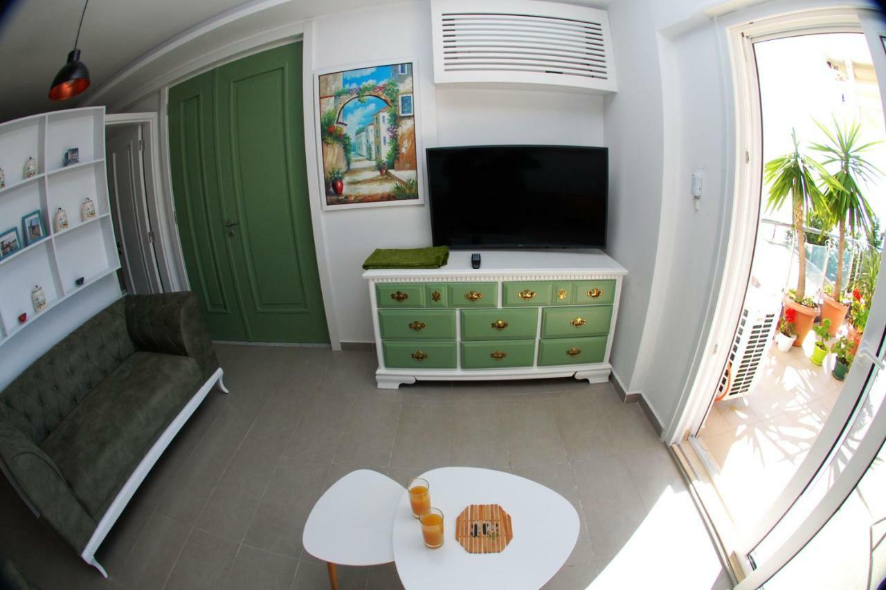 Azzura Flats Appartamento Sarandë Esterno foto